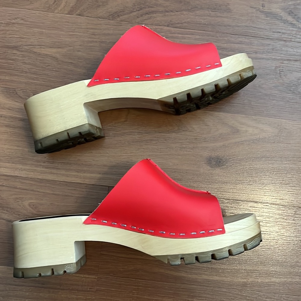 Swedish Hasbeens Ann low slip on clog sandal in red